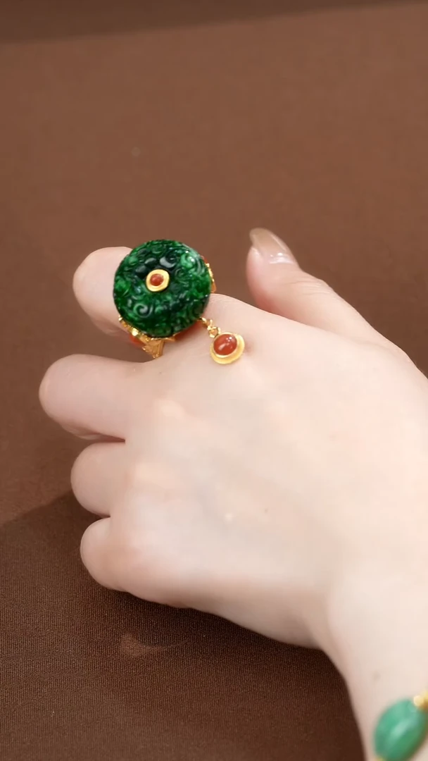 颈饰未镶嵌翡翠翡翠戒指
