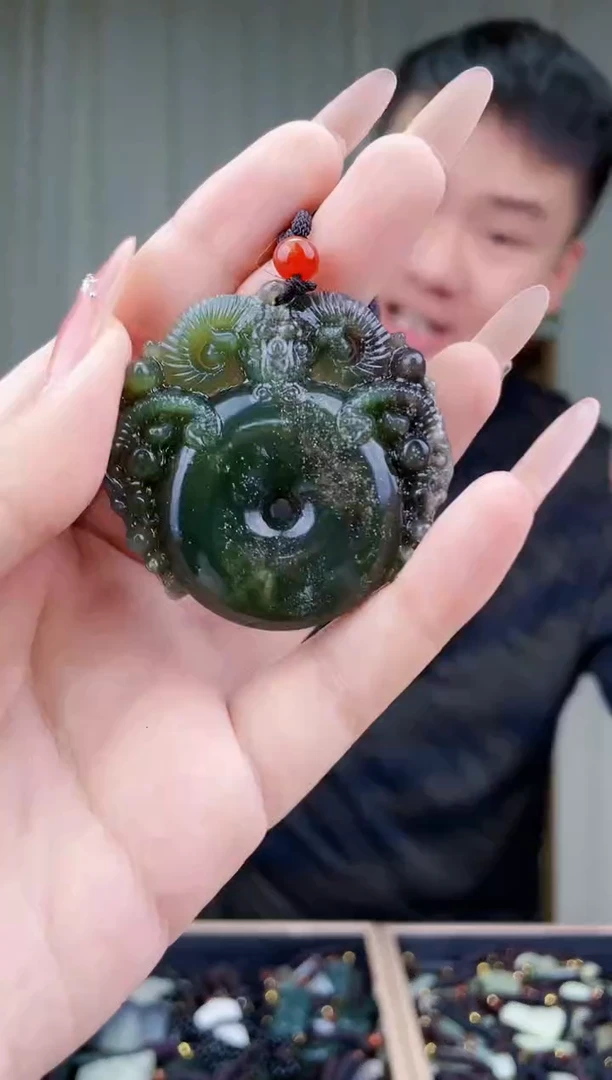 和田玉未镶嵌挂件拍一发一，多样性发货！