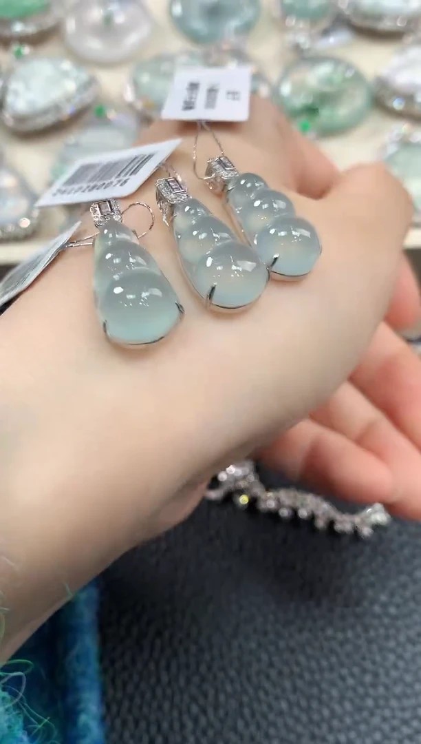 【闪购商品】翡翠颈饰18K金镶嵌B35  多样性一件发货