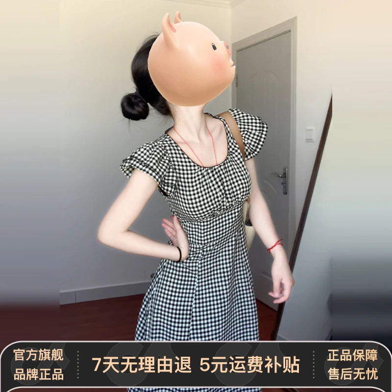 3335法式黑色格子连衣裙子女夏季2025新款设计感方领收腰显瘦长裙