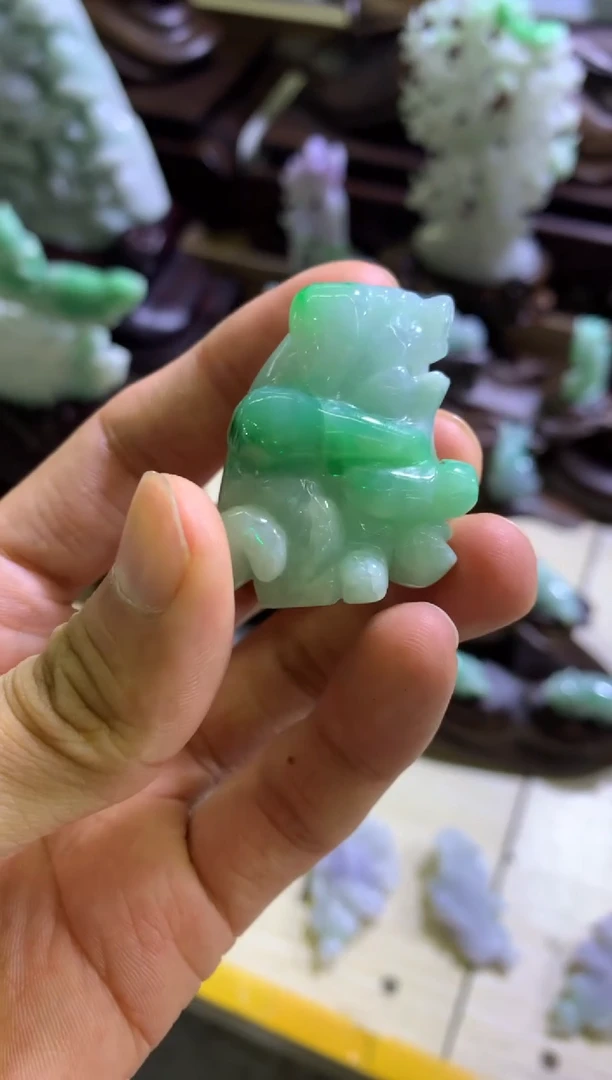 未镶嵌挂件翡翠猫*翡翠摆件
