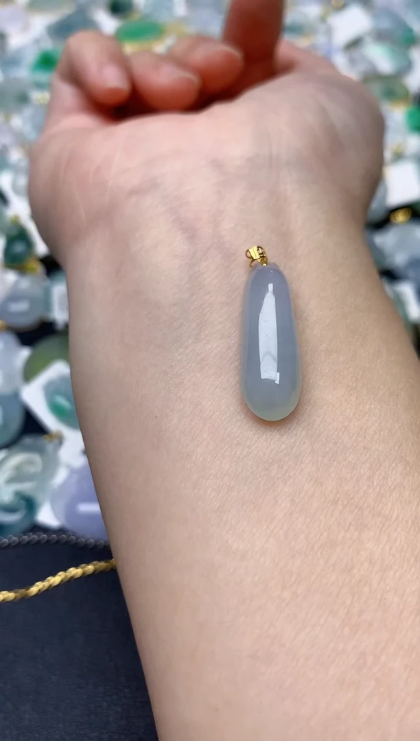 颈饰18K金镶嵌翡翠天然缅甸A货翡翠