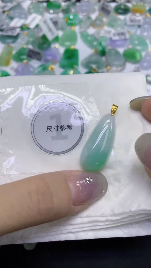 颈饰未镶嵌翡翠天然缅甸翡翠A货百元以上9元证书费自理