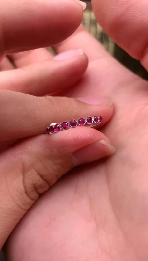 【闪购商品】红宝石戒指18K金镶嵌........