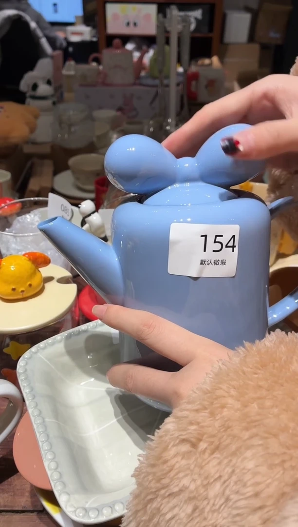 瓷154蓝色蝴蝶结水壶