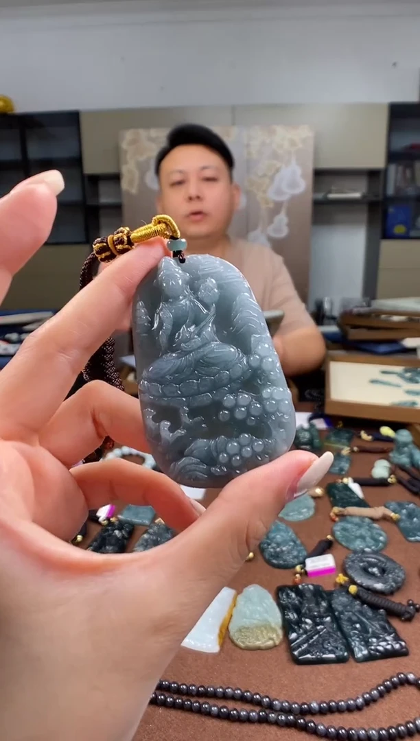 颈饰未镶嵌翡翠多样性发其一