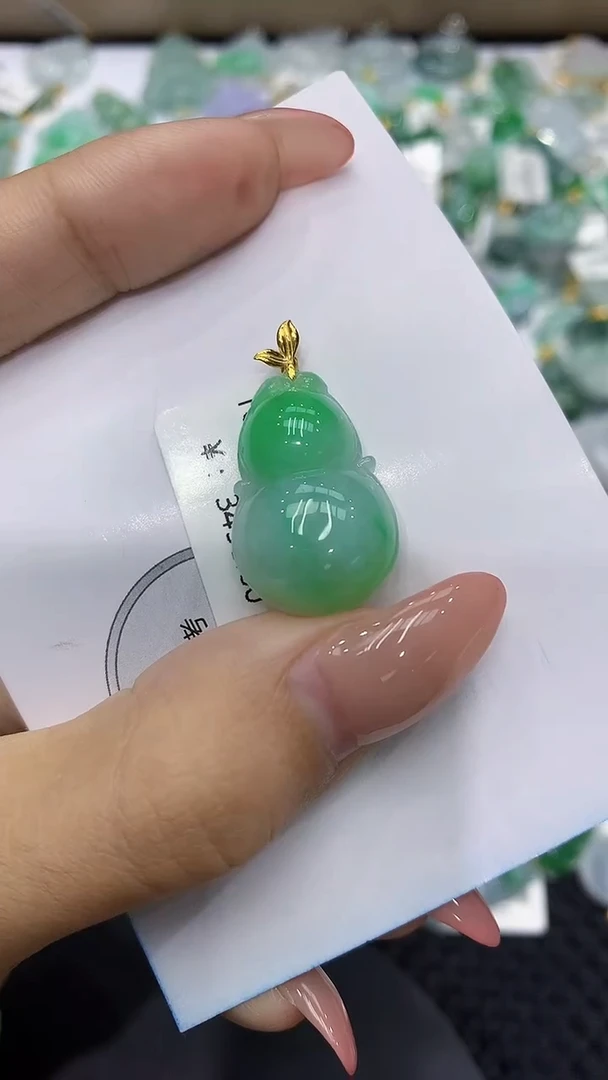 颈饰18K金镶嵌翡翠11111111