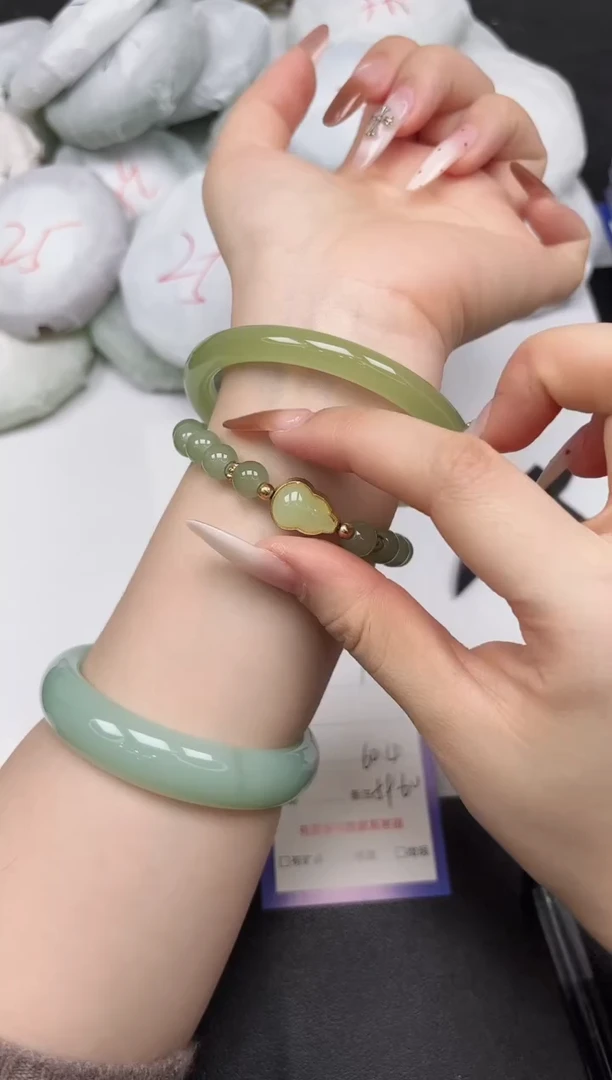 东凌女款手镯A131/60.4