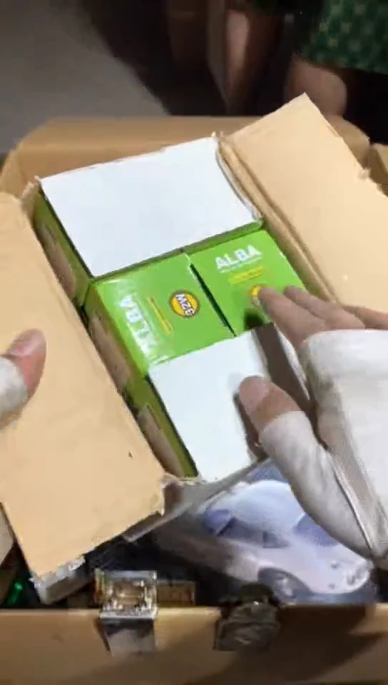 8新s****天中古商品，瑕疵品，不保好坏。186