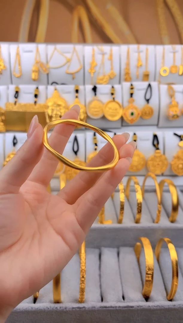 无足银莫比乌斯手镯    总重20g外2.2g 54圈口