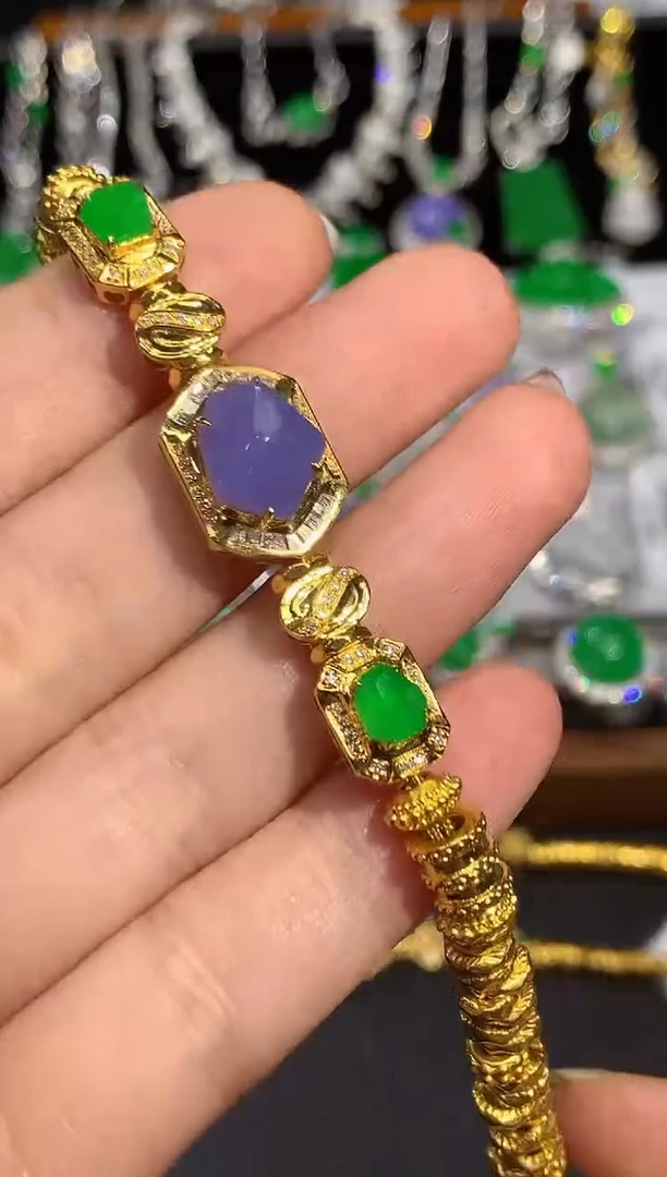 18K金镶嵌手链翡翠多样性发其一