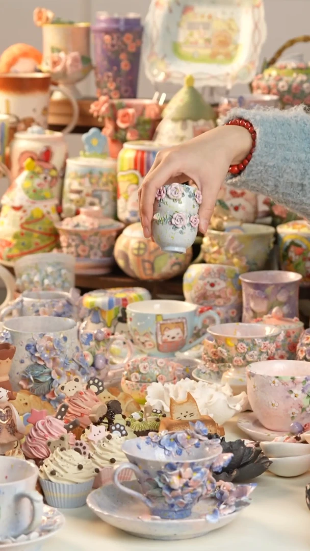 摆件陶卷**?景德镇釉下彩手绘设计师款陶瓷