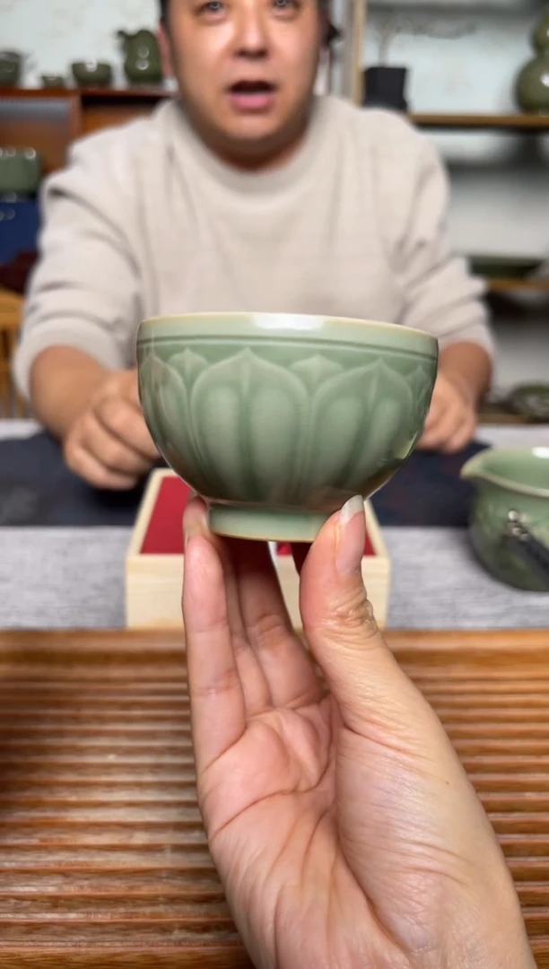 【闪购商品】其他青瓷莲瓣主人杯