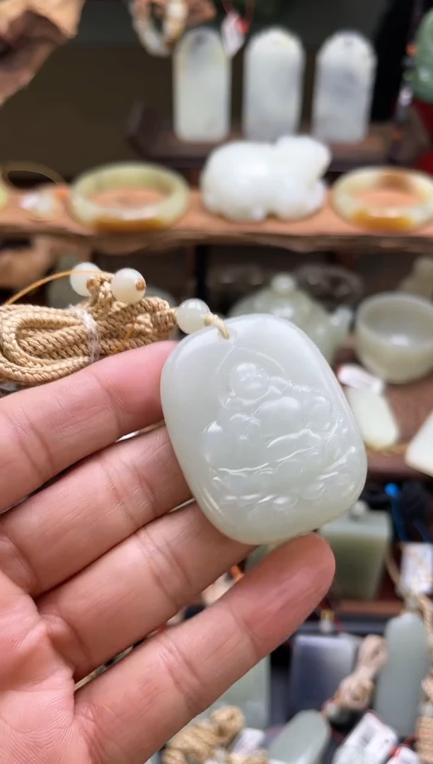 【闪购商品】和田玉吊坠未镶嵌且末青白 阿弥陀佛80395