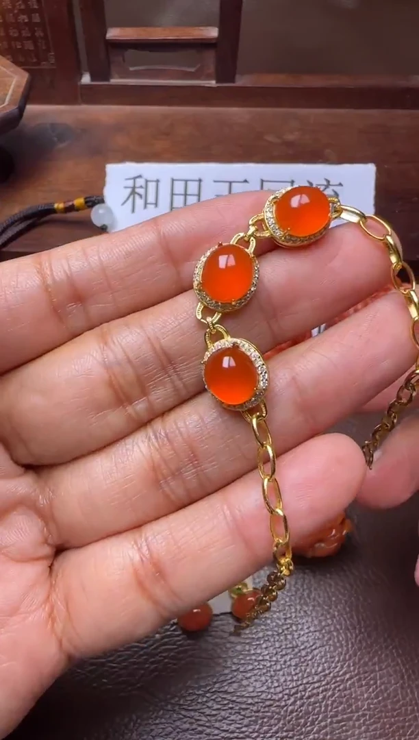未镶嵌颈饰玛瑙/玉髓手链