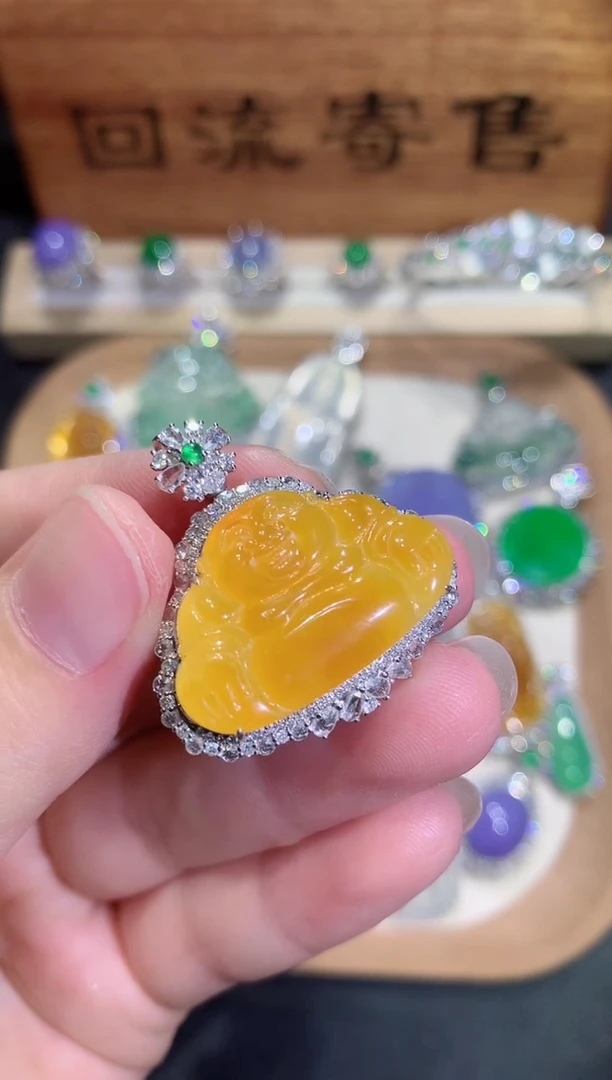 翡翠18K金镶嵌吊坠(不含链)89团购多样性发其一