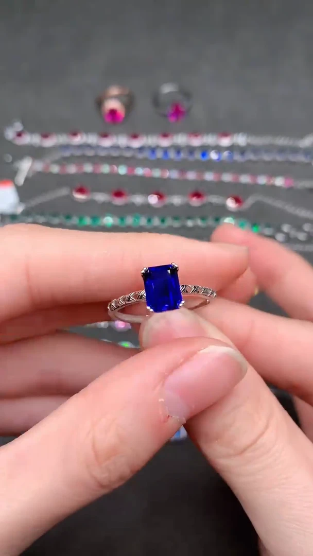 【闪购商品】蓝宝石戒指银S925镶嵌······