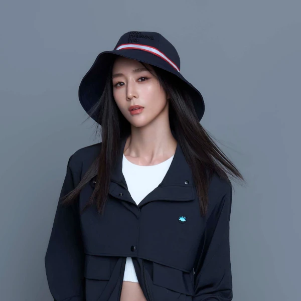 新款刺绣字母遮阳帽黑色白色时尚圆筒帽防晒帽遮阳防紫外线防百搭