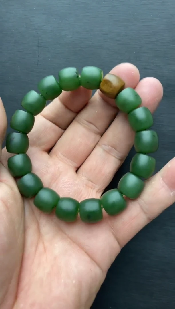手串未镶嵌和田玉韧碧玉直切