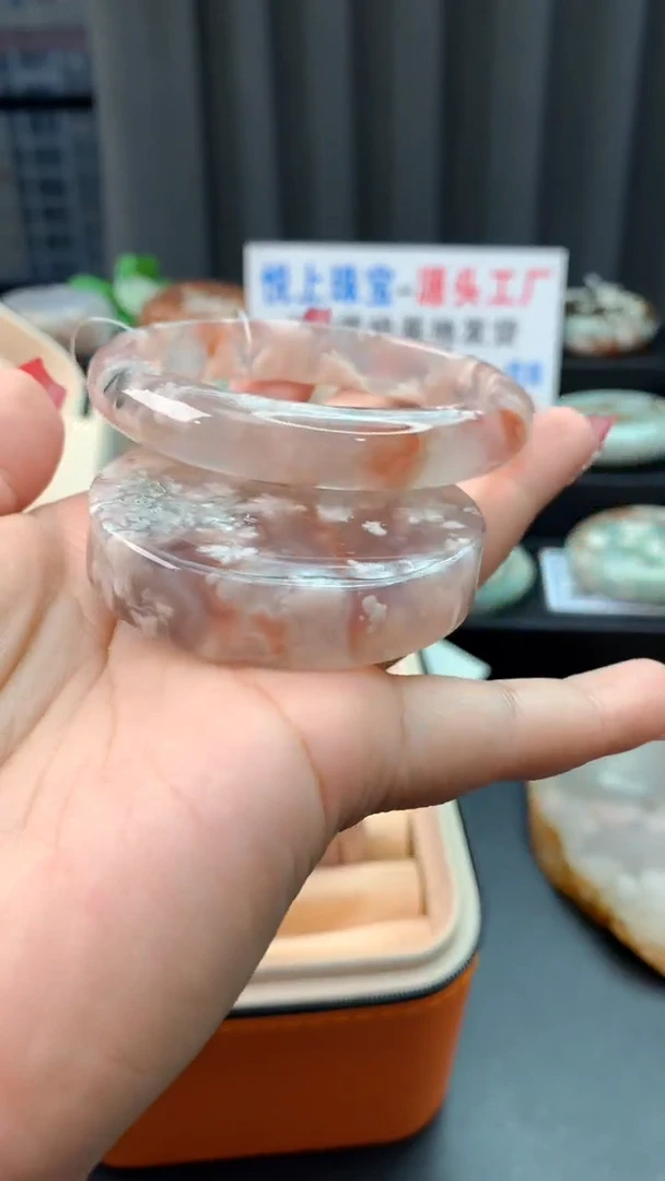 未镶嵌手镯石英质玉（58圈口）赠送镯心