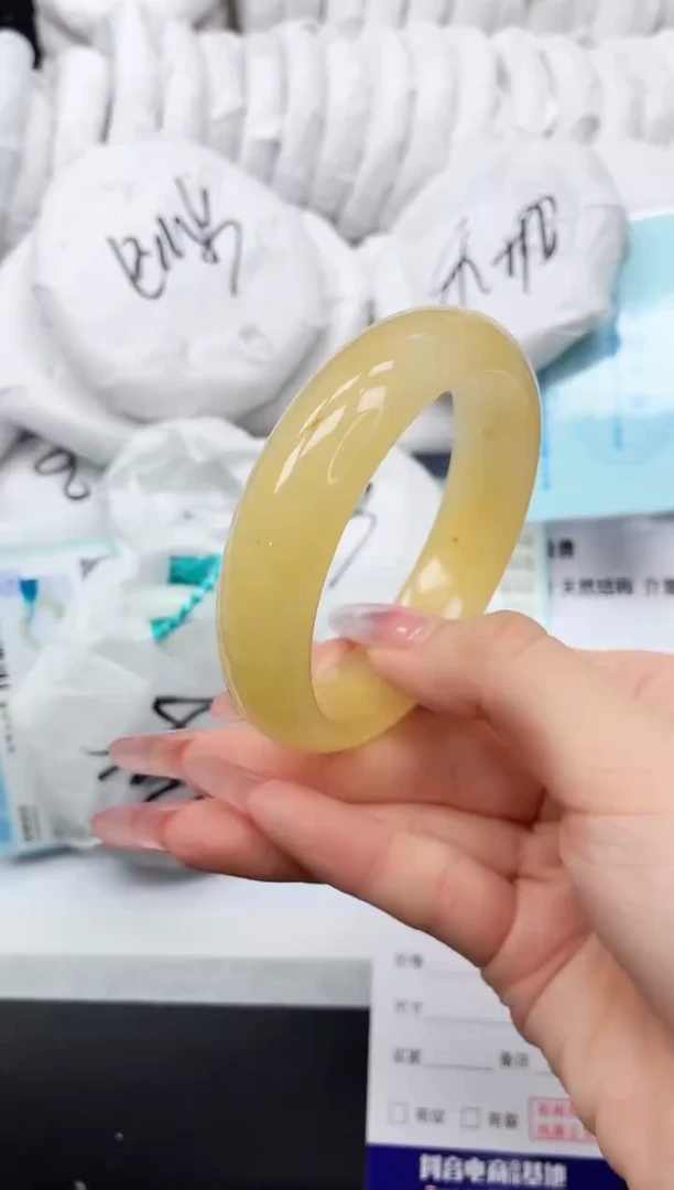 石英质玉手镯未镶嵌13K211-60