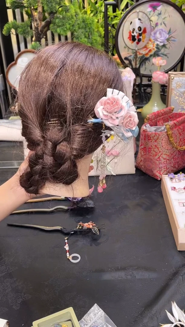 织绣润****?非遗苏绣饰品