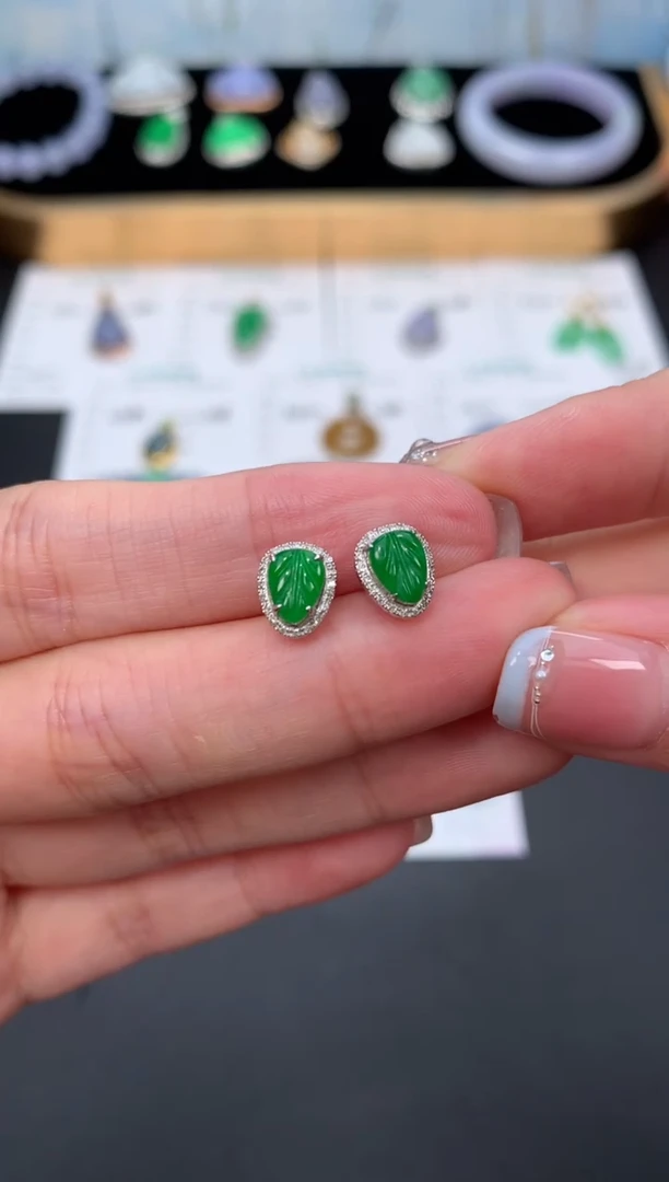 18K金镶嵌定制翡翠48小时鉴赏期 退货不扣服务费