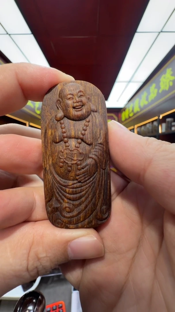 沉香吊坠多样性发一