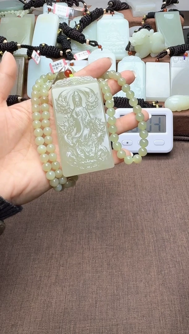 颈饰未镶嵌和田玉1