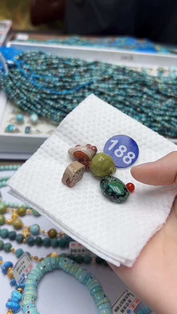 玛瑙/玉髓珠子未镶嵌188随机发