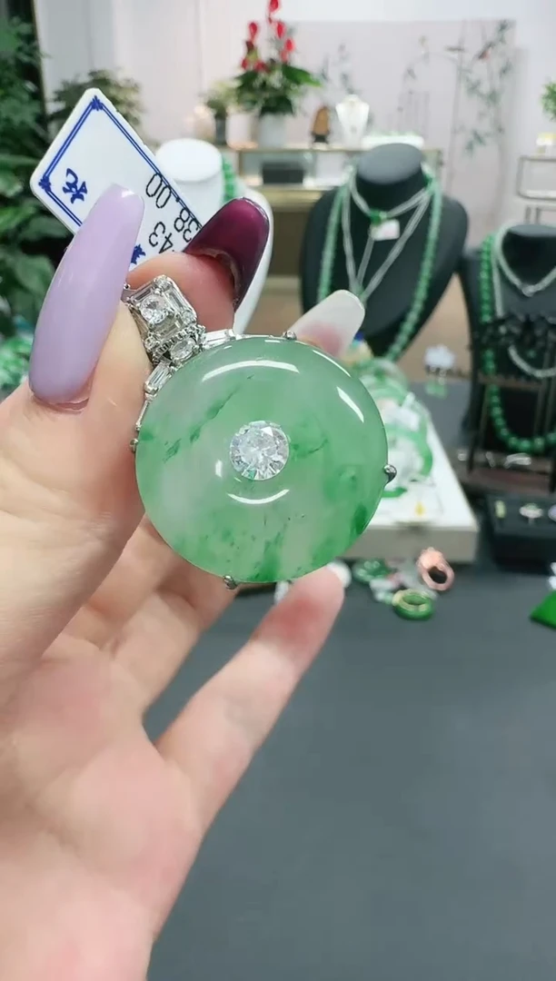 未镶嵌1石英质玉（非洲翠）/1817