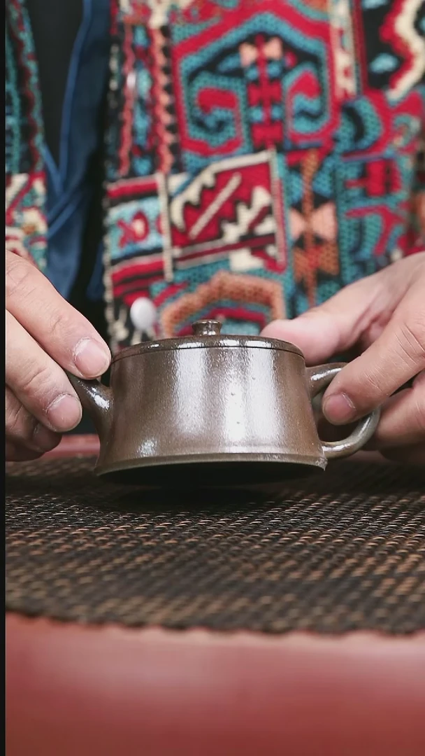 【闪购商品】紫砂柴烧蟹壳青44号云柱140CC+柴烧杯