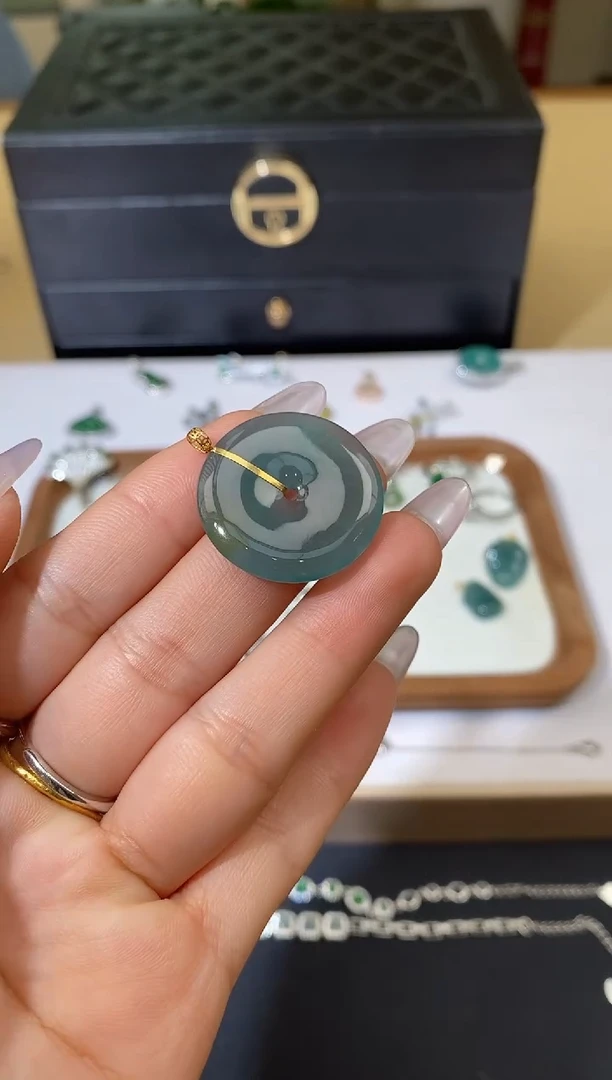 【闪购商品】翡翠颈饰18K金镶嵌天然A货翡翠（多样性发一） 