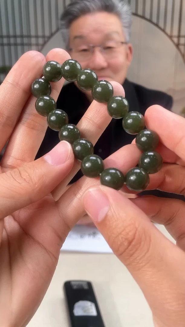 【闪购商品】定制和田玉多样性发货拍一发一 02064