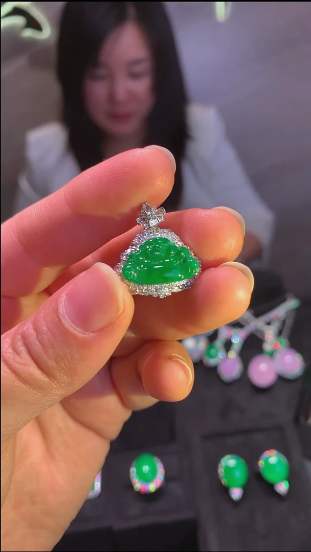 吊坠(不含链)18K金镶嵌翡翠吊坠