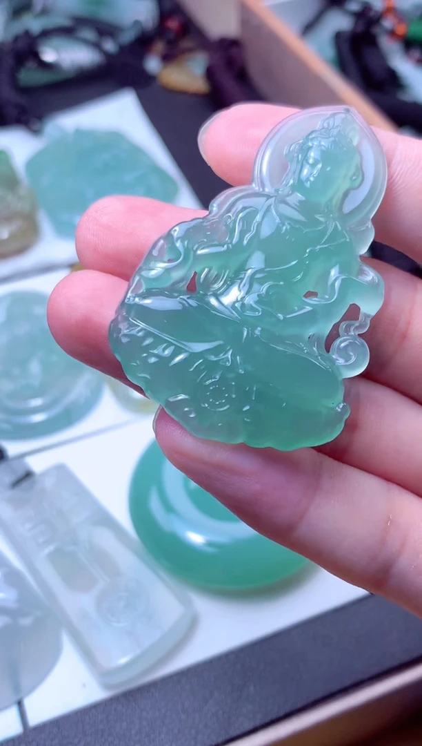 颈饰未镶嵌翡翠天然A货翡翠