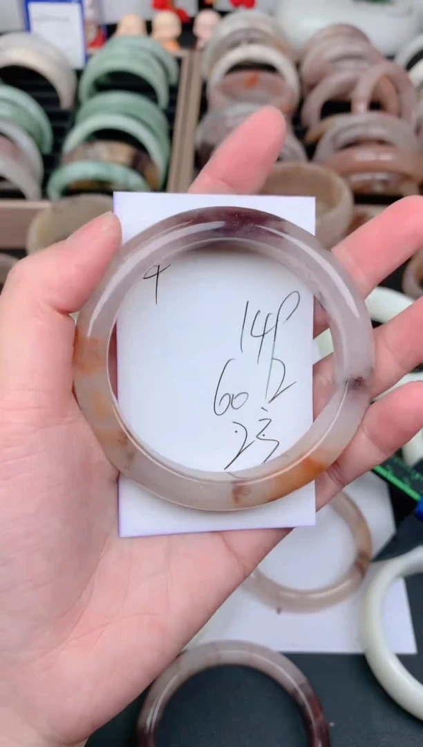 未镶嵌手镯石英质玉149