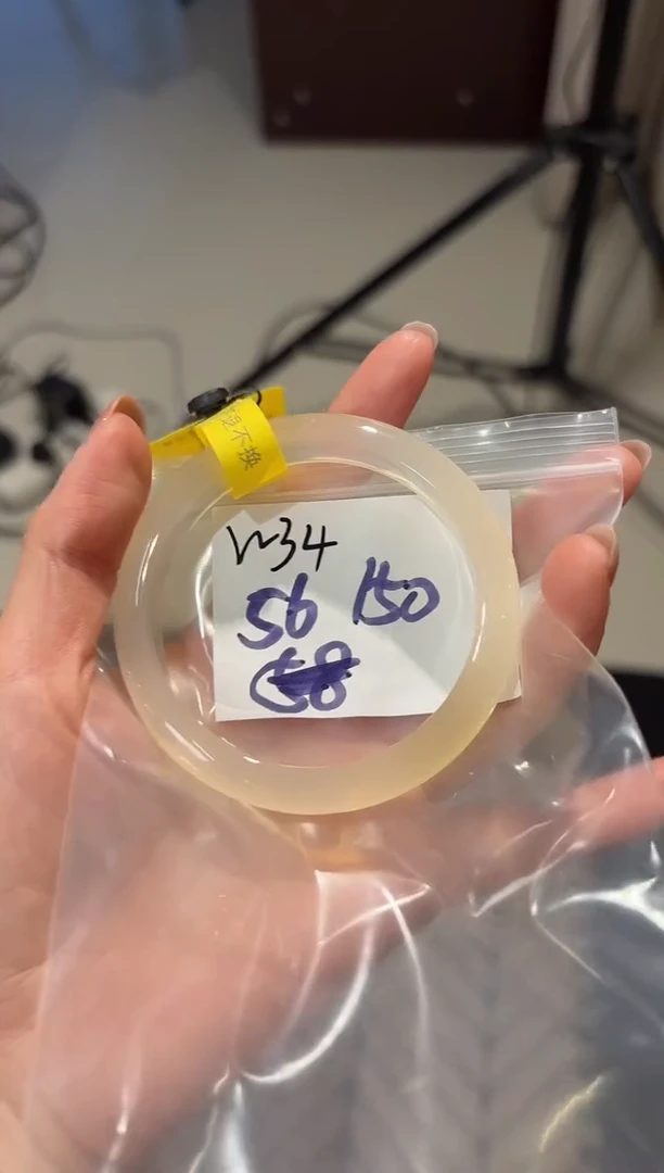 玛瑙/玉髓手镯未镶嵌南****婷W34