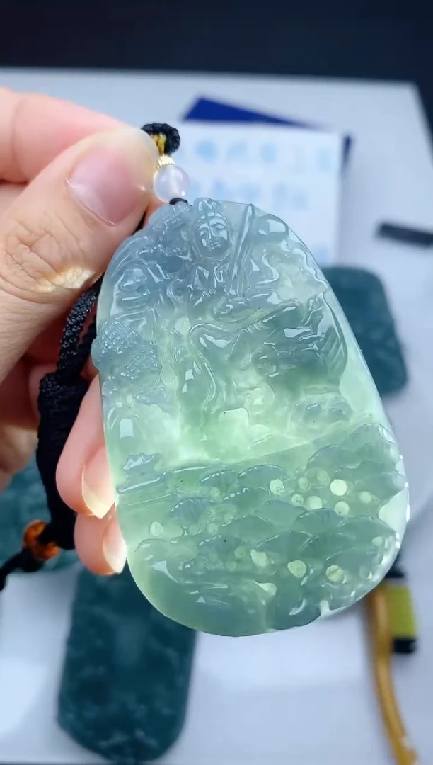 翡翠未镶嵌颈饰1