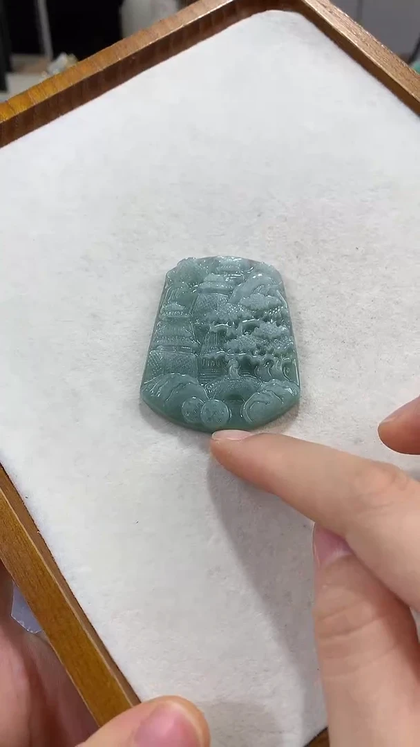 颈饰未镶嵌翡翠吊坠