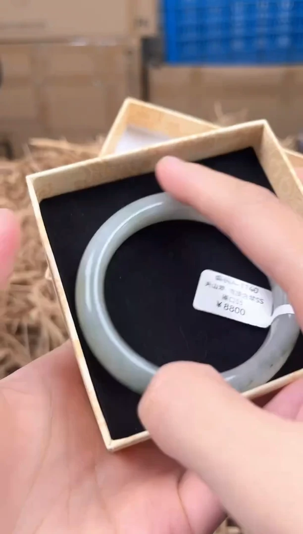 未镶嵌手镯石英质玉A1140