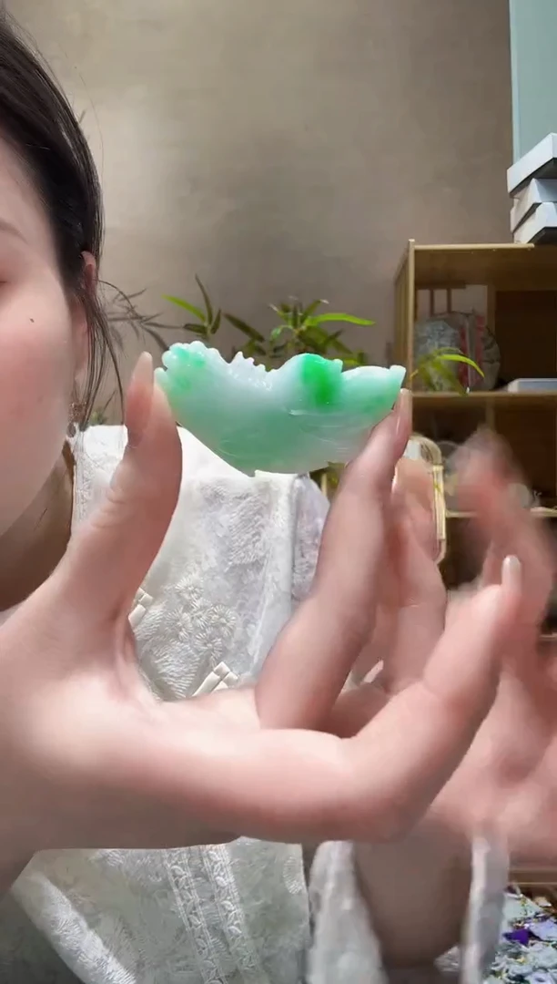 翡翠未镶嵌颈饰吊坠