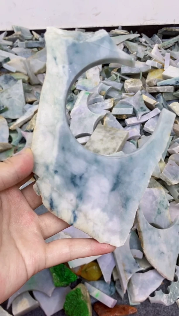 翡翠未镶嵌颈饰063天然翡翠