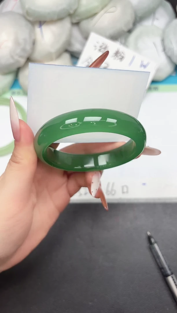 未镶嵌手镯石英质玉A209/58.6