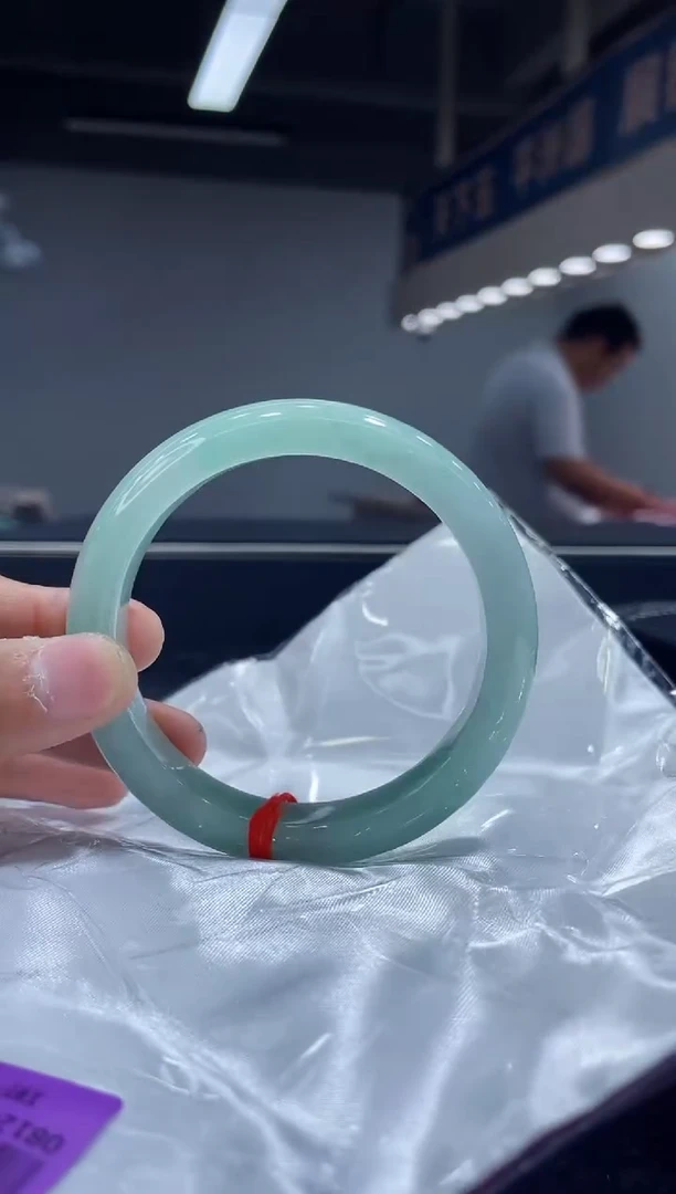 未镶嵌手镯翡翠7