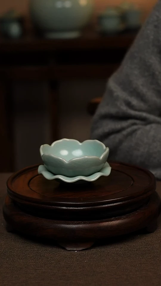 瓷片仿古天青莲花茶漏 微瑕 不带礼盒