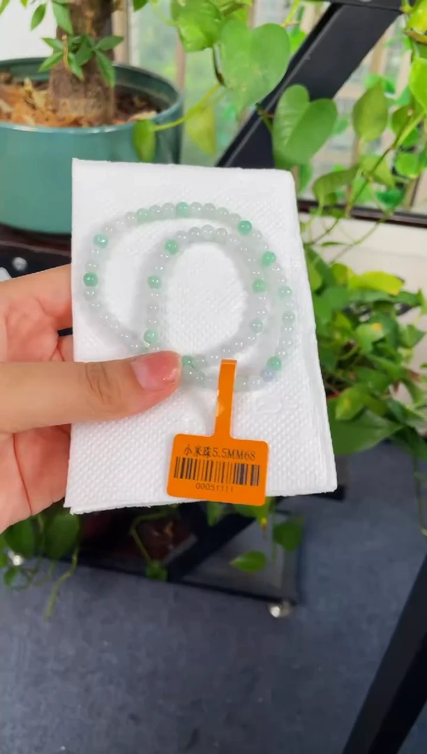 翡翠手镯未镶嵌手串随机