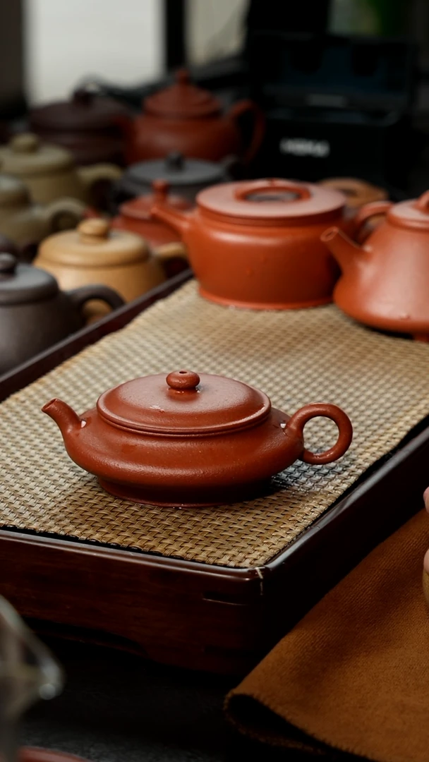 【闪购商品】紫砂茶壶95纯红降坡鸣远虚扁100cc·