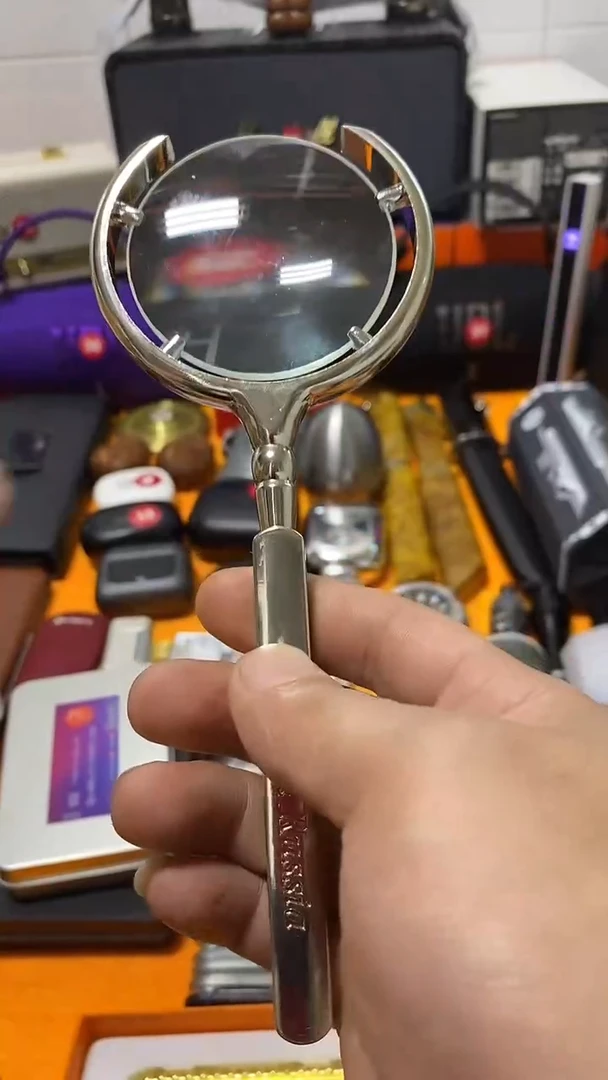 瓷片闪购商品 如图所示