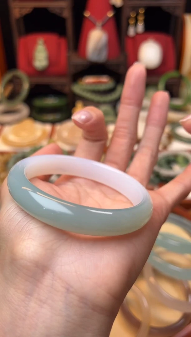 【闪购商品】玛瑙/玉髓手镯未镶嵌59